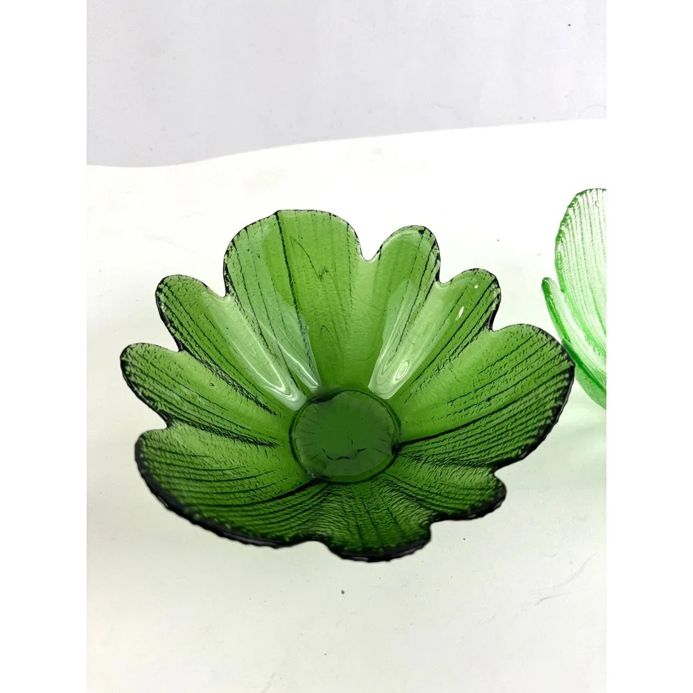 Vtg Pressed Glass Scalloped‎ Dessert Bowls Set of 3 Green Amethyst Ribbed Petal